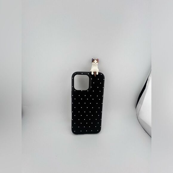 iPhone 16 Pro Max Case – Polka Dot Black with 3D Cat | Cute & Protective - Picture 5 of 7